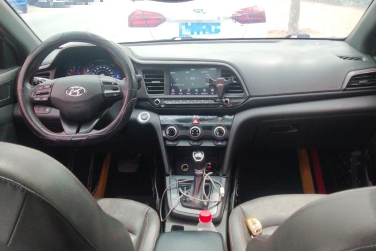 Used Hyundai Elantra (6th Generation / Lingdong) 2019 1.4T Dual-Clutch Xuan Dong · Dynamic Model Center Console