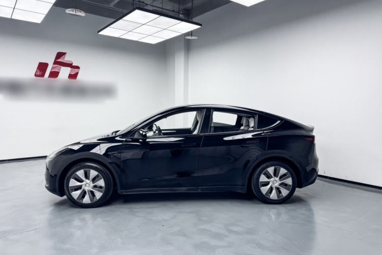 Used Tesla Model Y 2022 Rear-Wheel-Drive Version
