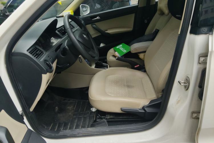 Used Skoda Rapid 2015 1.6L Automatic Smart Selection Model
