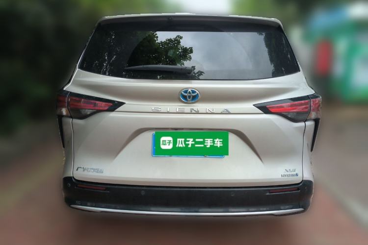 Used Toyota SIENNA 2021 2.5L Hybrid Luxury Edition Rear