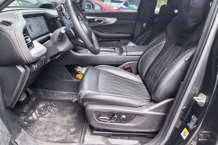 Used GAC Trumpchi GS8 2024 Linghang Series 2.0 TGDI Two-Wheel Drive Luxury Smart Connectivity Version