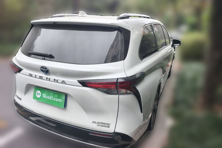 Used Toyota SIENNA 2023 2.5L Hybrid Platinum Edition Rear Right 45 Deg