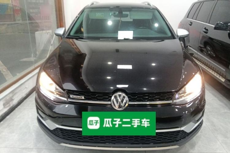 Used Volkswagen Golf 2019 1.8TSI Travel Edition Front