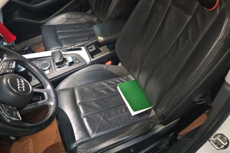 Used Audi A4L 2019 40 TFSI Fashion Edition China VI Emission Standard