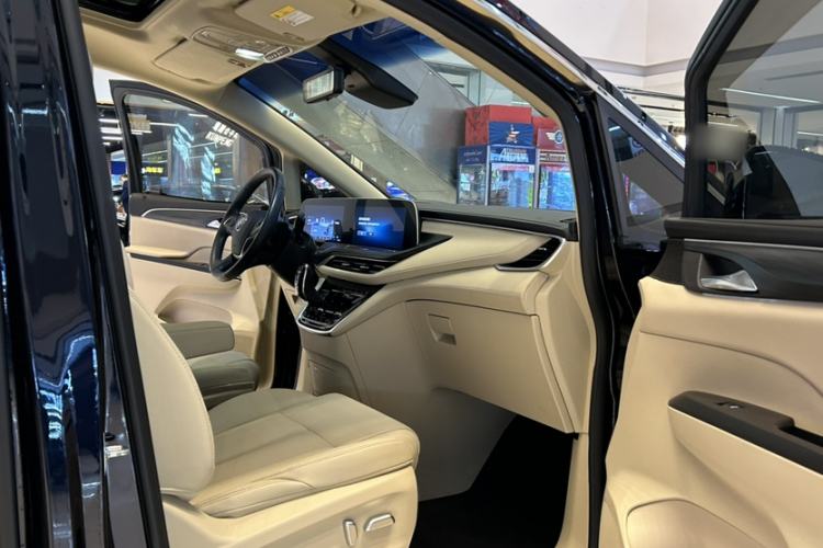 Used Buick GL8 2023 ES Lu Zun Deluxe Model
