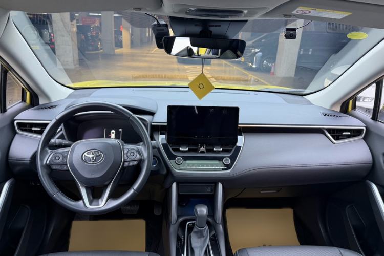 Used Toyota FRONTLANDER 2023 2.0L Smart Electric Hybrid Dual-Engine Deluxe Version Interior 1