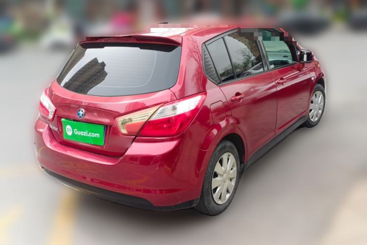 Used Venucia R50 2015 1.6L Automatic Fashion Edition Rear Right 45 Deg