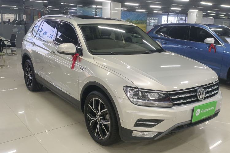 Used Volkswagen Tiguan L 2019 330TSI Automatic Two-Wheel Drive Smart Luxury Version China VI Standard
