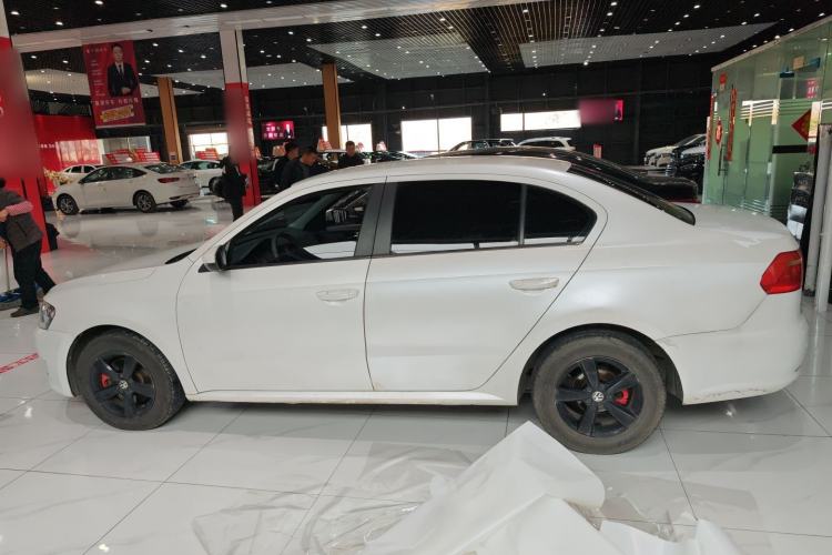 Used Volkswagen Lavida 2013 Revised Classic 1.6L Automatic Fashion Edition
