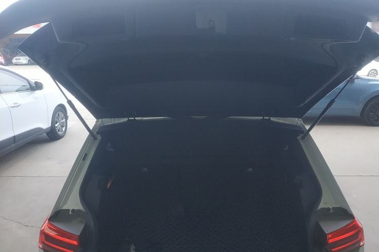 Used Volkswagen ID.3 2025 Smart Version Pure & Intelligent Enjoyment Edition Trunk