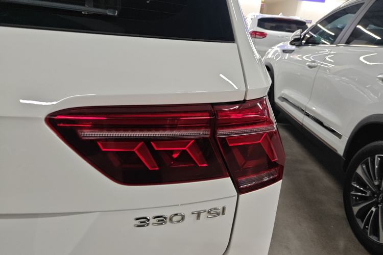 Used Volkswagen Tiguan L 2022 330TSI Automatic Two-Wheel Drive R-Line Enhanced Edition
