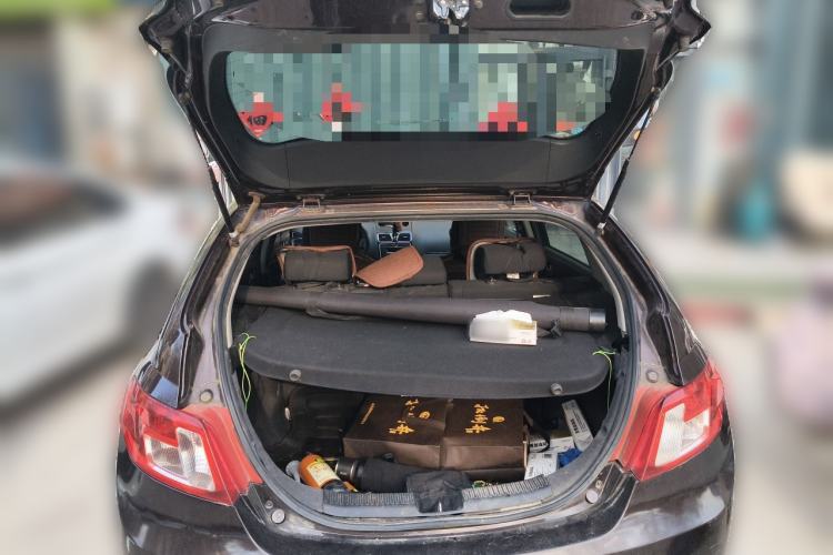 Used Geely Auto Classic Emgrand 2013 Hatchback 1.5L Manual Entry-Level Model
