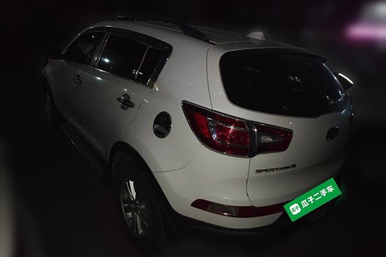 Used Kia Sportage R 2014 2.0L Manual Two-Wheel Drive GL Trim