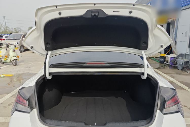 Used Hyundai Elantra 2022 1.5L CVT LUX Prestige Edition Trunk