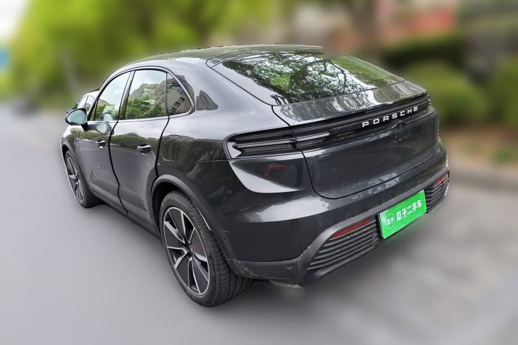 Used Porsche Macan 2024 Macan 4 Rear Left 45 Deg