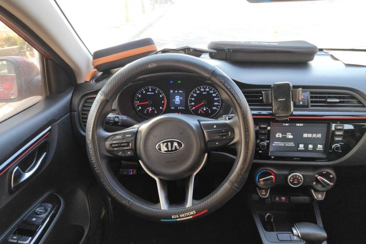 Used Kia KX Cross 2017 1.4L AT GLS
