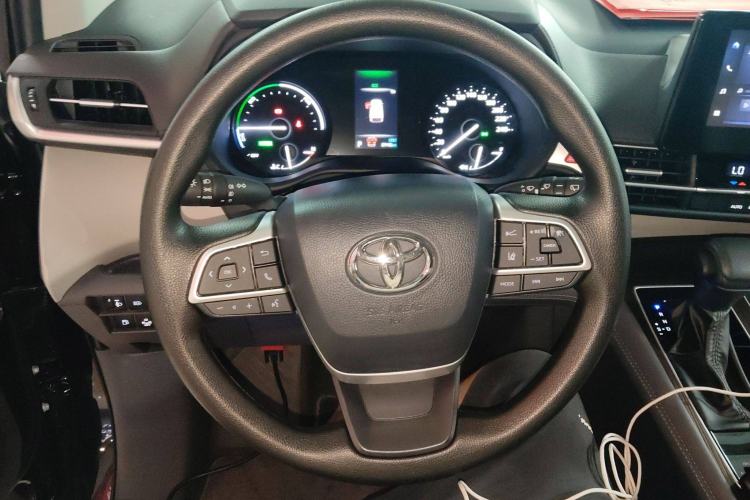 Used Toyota Sienna 2024 2.5L Hybrid Comfort Edition
