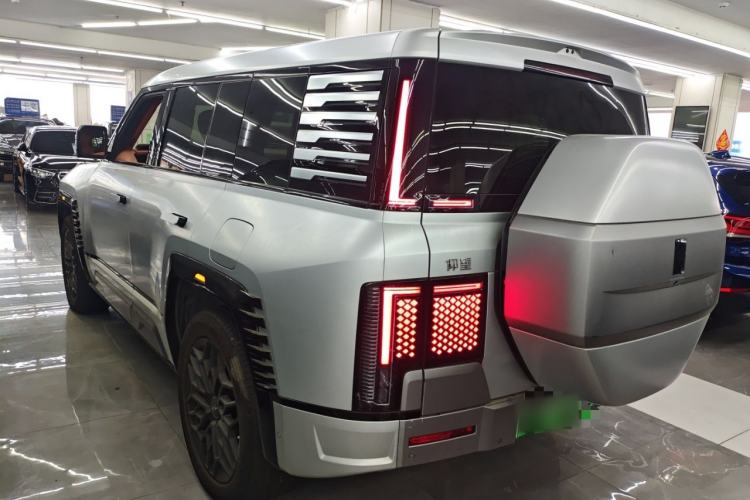 Used Yangwang U8 2023 Luxury Edition
