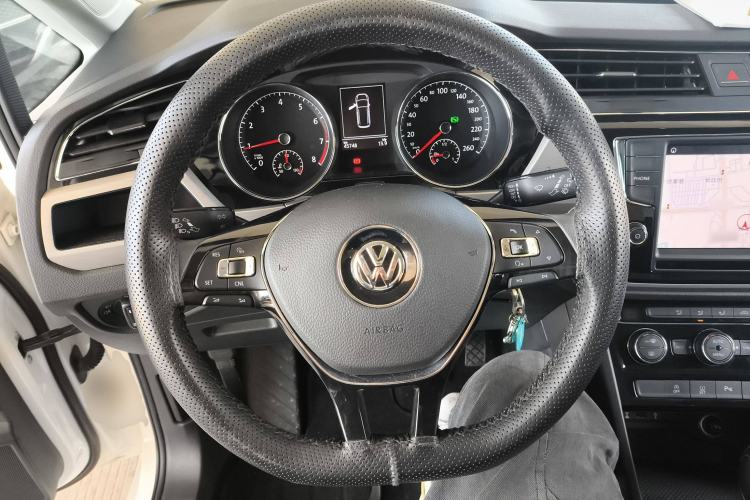 Used Volkswagen Touran 2018 Volkswagen Touran L 280TSI DSG Comfort Edition 7 Seats China VI Standard