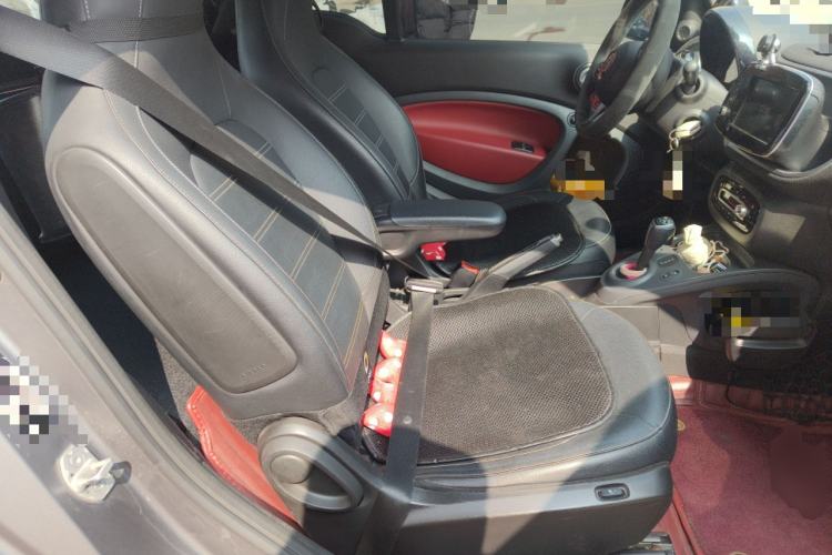 Used smart fortwo 2016 0.9T 66 kW Convertible Pioneer Edition
