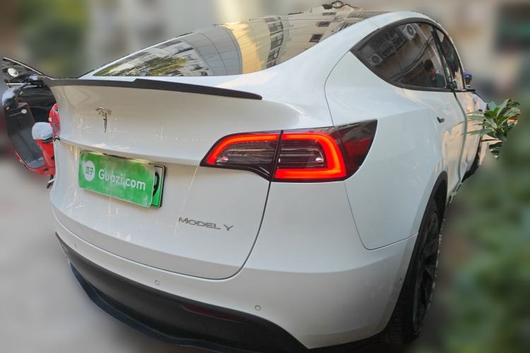 Used Tesla Model Y 2021 Long-Range All-Wheel-Drive Version 3D7