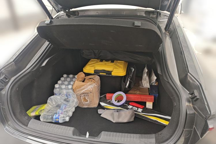 Used Changan UNI-V 2022 1.5T Prestige Version
