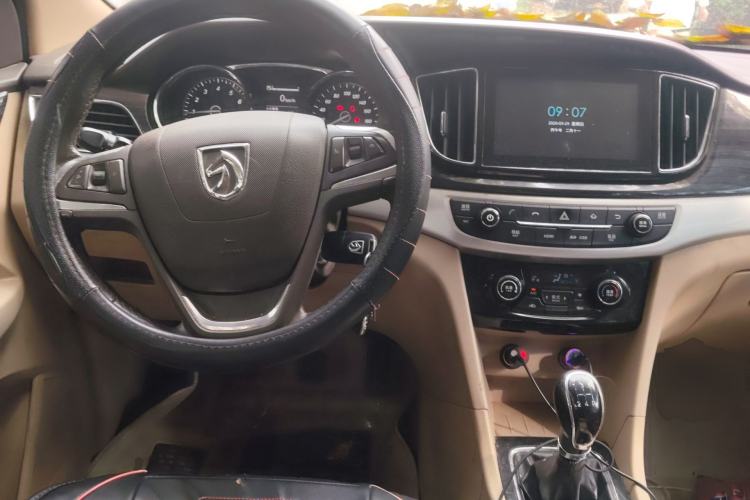 Used Baojun 730 2016 1.8L Manual Luxury Edition 7 Seats