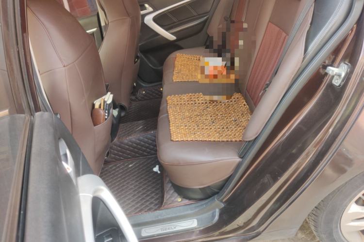 Used Geely Auto Emgrand 2016 Sedan 1.5L CVT Upward Version Left Rear Seat