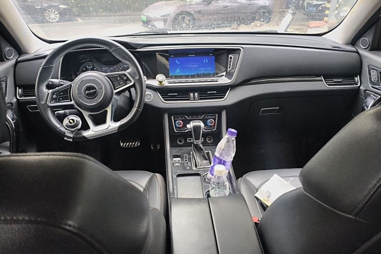 Used Zotye T600 Coupe 2017 1.5T Automatic Luxury Model Center Console