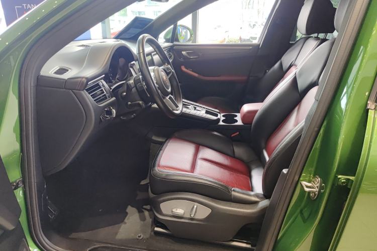 Used Porsche Macan 2018 Macan 2.0T Left Front Seat