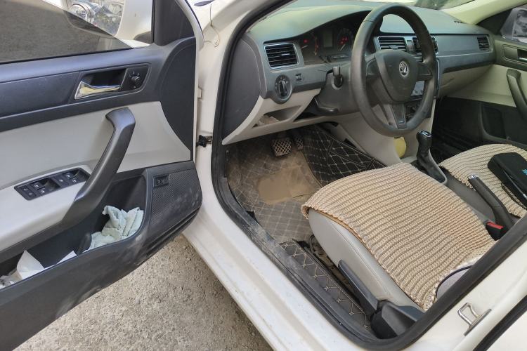 Used Skoda Rapid 2016 1.6L Automatic Chuanxing Edition Driver Seat