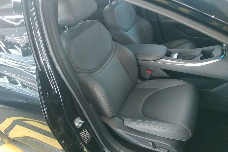 Used XPeng MONA M03 2024 620 with Ultra-Long Range Right Front Seat