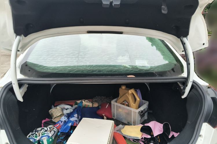 Used Ford Focus 2017 Sedan 1.6L Automatic Fashion Edition Smart Drive Version Trunk