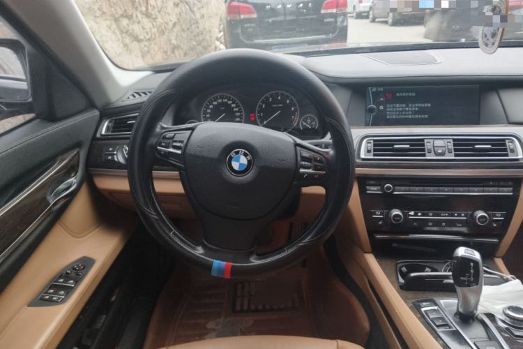 Used BMW 7 Series 2009 740Li Leading Model
