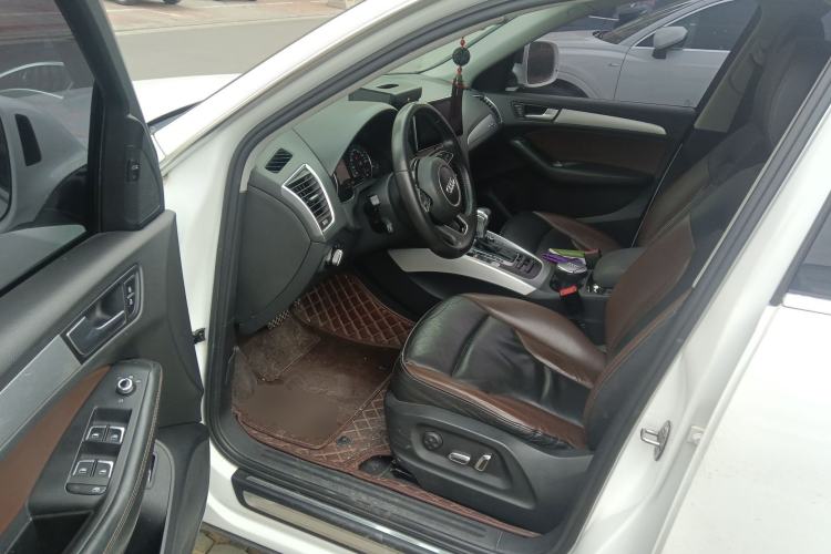 Used Audi Q5 2017 Plus 40 TFSI Technology Model