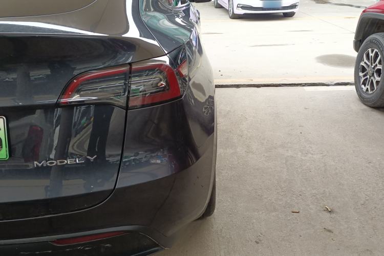 Used Tesla Model Y 2024 Rear-Wheel-Drive Version
