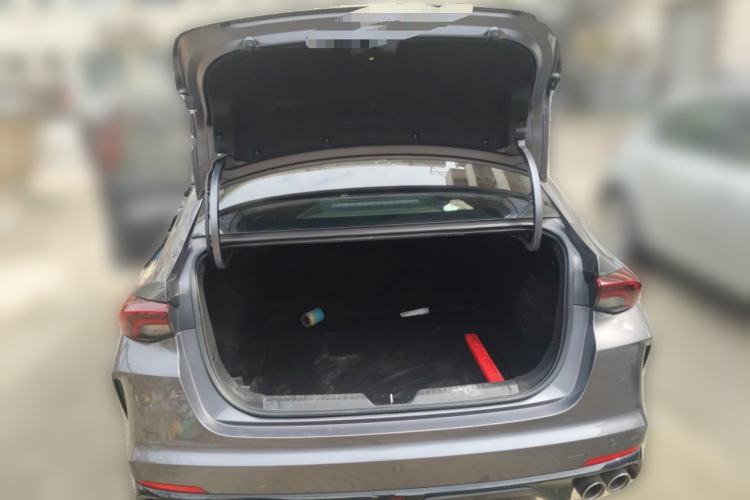 Used GAC Trumpchi EMPOW 2021 270T DCT J15 Version Trunk