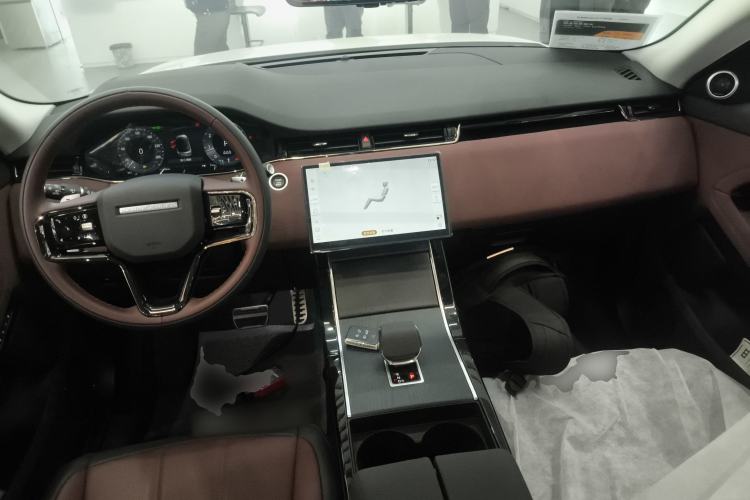 Used Land Rover Range Rover Evoque 2024 Aurora L 249 PS Prestige Light-Chasing Edition
