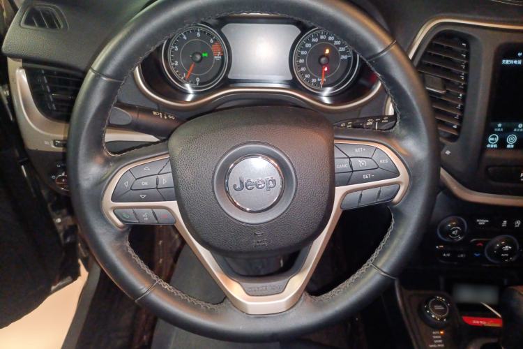 Used Jeep Cherokee 2016 2.4L Professional Smart Version