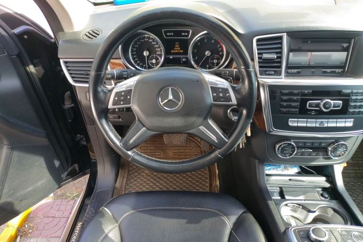 Used Mercedes-Benz M-Class 2012 ML 350 Luxury Edition