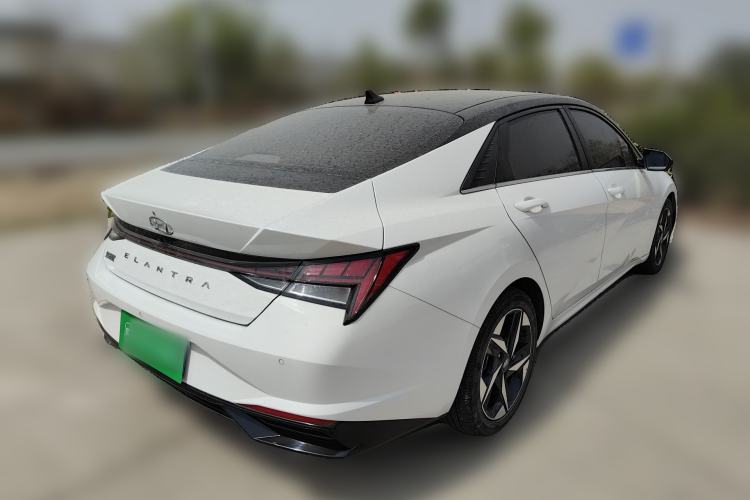 Used Hyundai Elantra 2021 1.5L CVT LUX Prestige Edition Rear Right 45 Deg