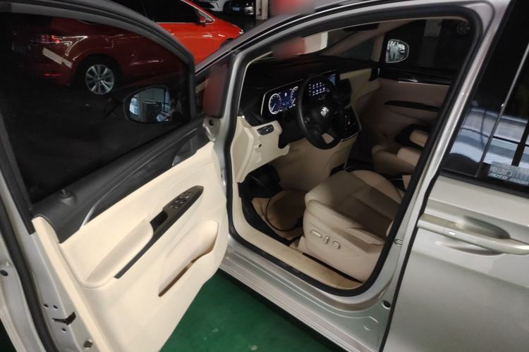 Used Buick GL8 2023 ES Lu Zun Deluxe Model
