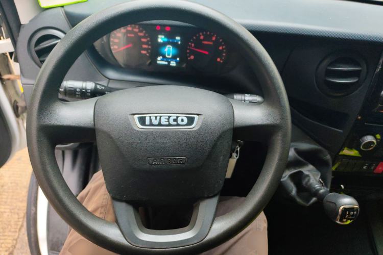 Used Iveco Eurocargo 2021 2.0T Manual Super Rui Long Wheelbase Short Overhang High Roof Side-Sliding Door F1A
