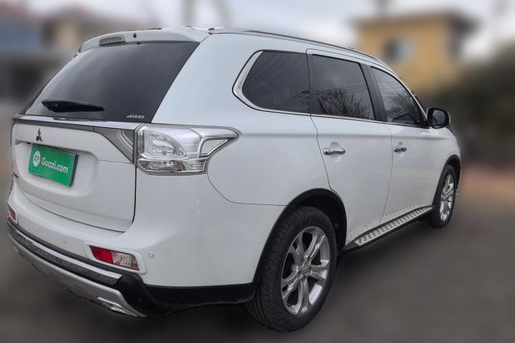 Used Mitsubishi Outlander (Import) 2014 2.4L 4x4 Deluxe Value Edition 5 Seats