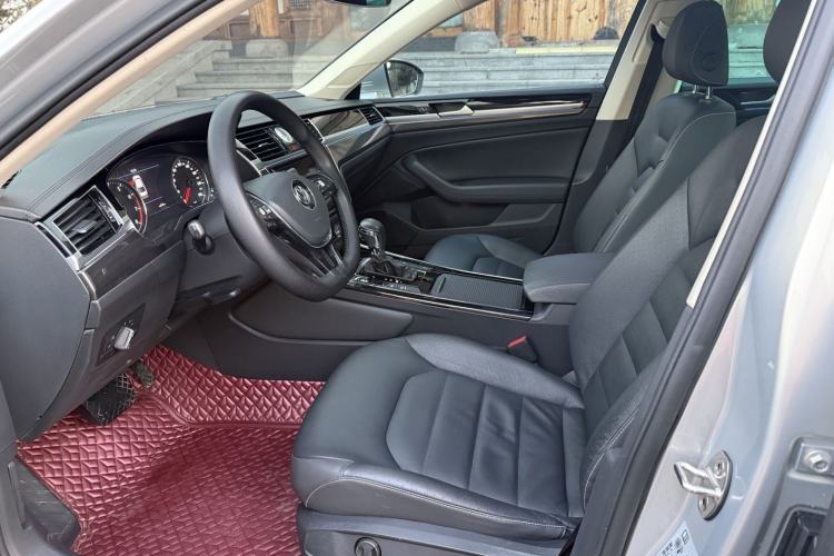 Used Volkswagen Phideon 2019 380TSI Two-Wheel Drive Business Edition China V Standard