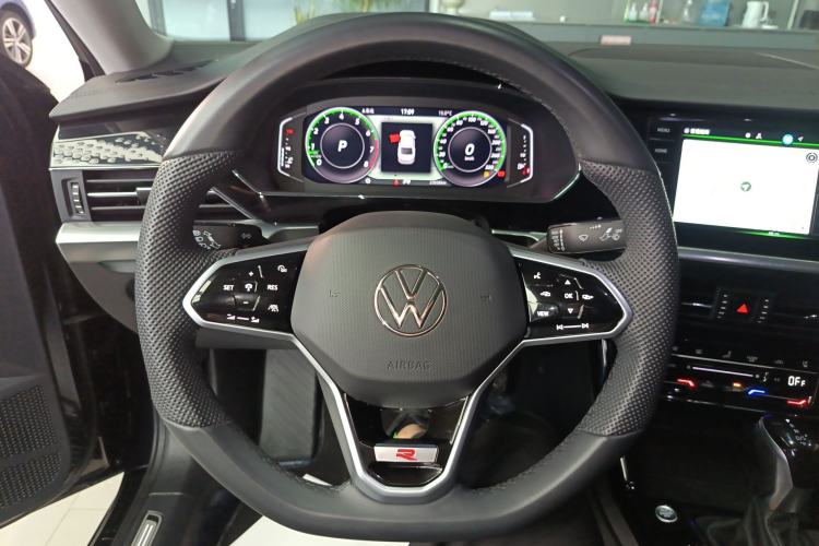 Used Volkswagen Passat 2024 380TSI Starry Dragon Edition Steering Wheel