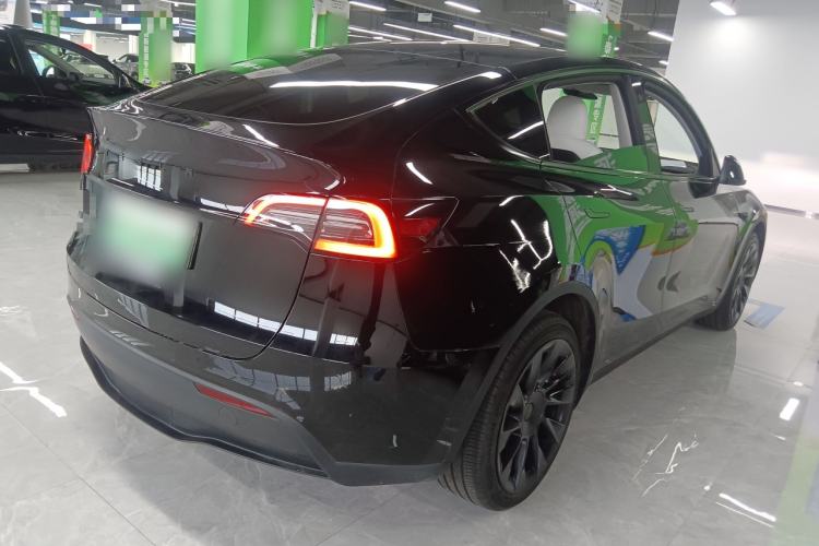 Used Tesla Model Y 2022 Long-Range All-Wheel-Drive Version