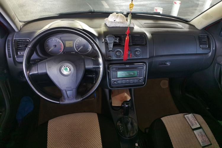 Used Skoda Fabia 2011 1.6L Automatic Crystal Edition
