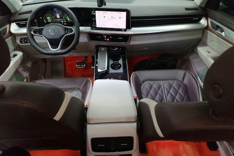 Used Volkswagen Tavendor 2023 380TSI Four-Wheel Drive R-Line Cruise Edition Center Console