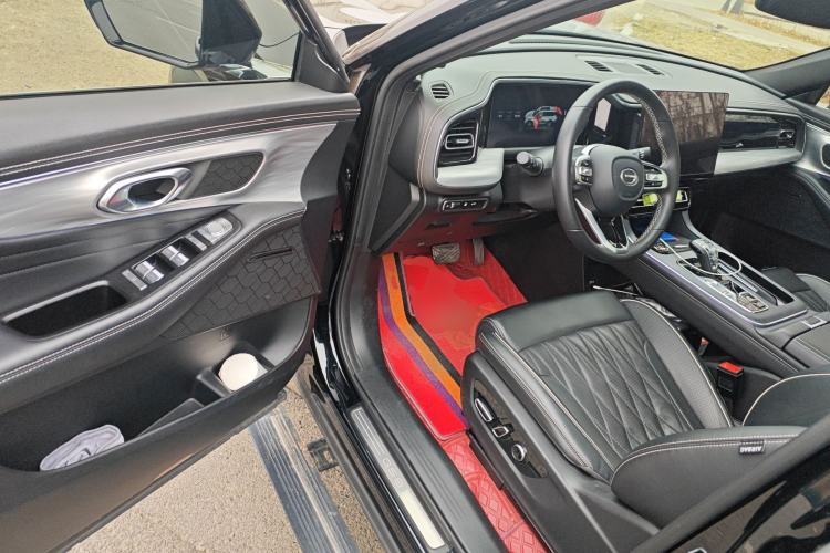 Used GAC Trumpchi GS8 2022 Linghang Series 2.0 TGDI Two-Wheel-Drive Luxury Smart Connectivity Version (7 Seats)
